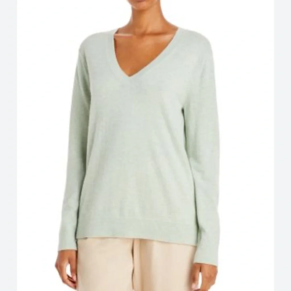 Vince Weekend V-Neck 100% Cashmere Sweater